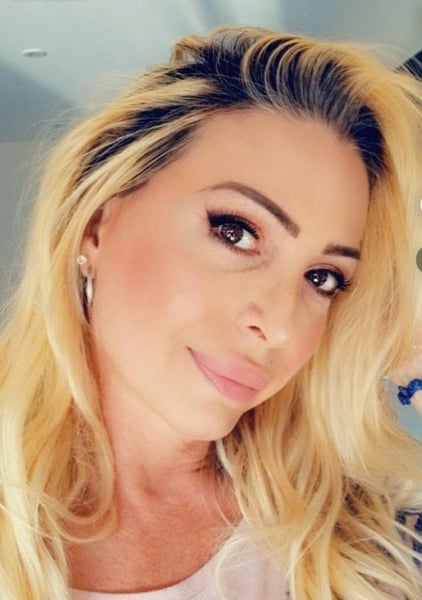 Vicky, founder of Flamingo Beauty in Nice